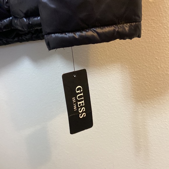Guess puffy coat - Picture 4 of 8